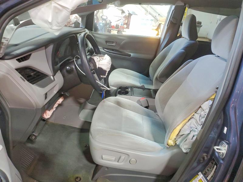Photo 7 from auction – 2017 TOYOTA SIENNA LE with VIN 5TDJZ3DC9HS167871