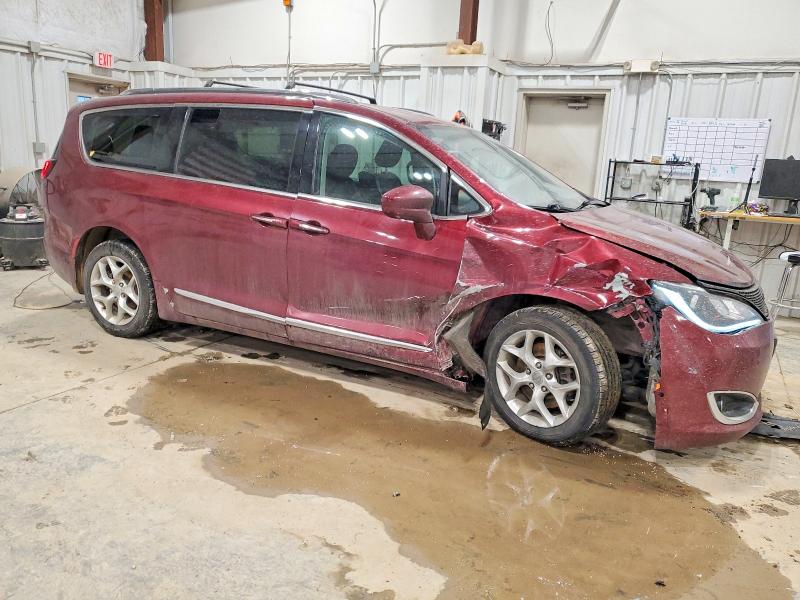 Photo 4 from auction – 2017 CHRYSLER PACIFICA with VIN 2C4RC1EG7HR644445