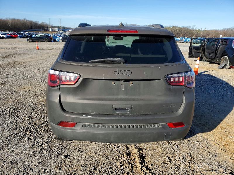 Photo 6 from auction – 2017 JEEP COMPASS LA with VIN 3C4NJDBB5HT635853