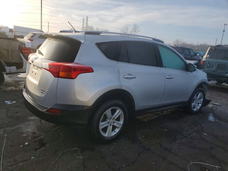 Photo 3 from auction – 2014 TOYOTA RAV4 XLE with VIN 2T3RFREV5EW140174