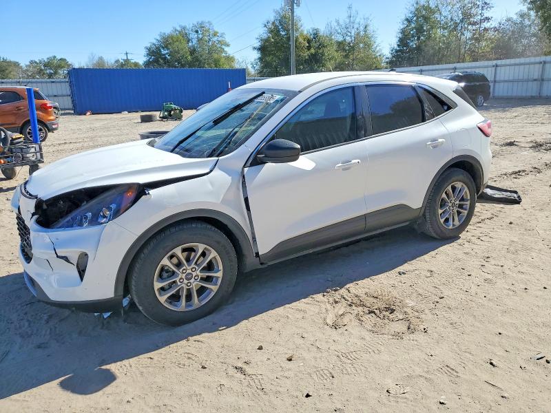 FORD ESCAPE 2022 with VIN 1FMCU0G63NUB83353 - Photo from auction