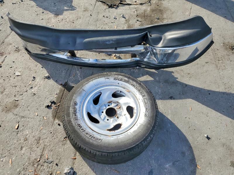 Photo 12 from auction – 2000 FORD F150 with VIN 1FTZX1727YNB61931