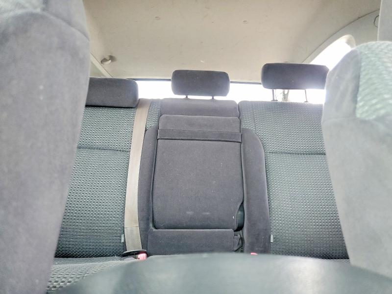 Photo 10 from auction – 2004 TOYOTA 4RUNNER SR with VIN JTEZU14R440037919