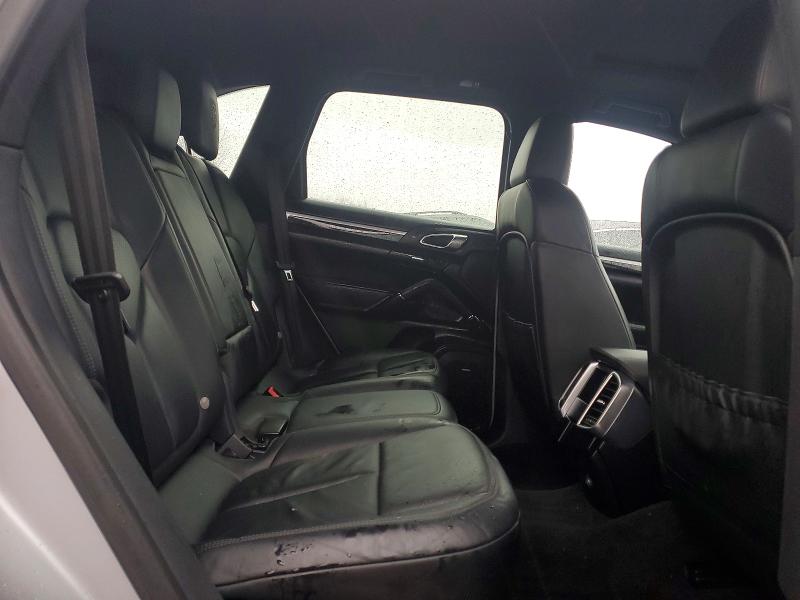 Photo 11 from auction – 2014 PORSCHE CAYENNE S with VIN WP1AE2A28ELA50442