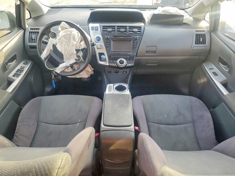 Photo 8 from auction – 2013 TOYOTA PRIUS V with VIN JTDZN3EU7D3211691