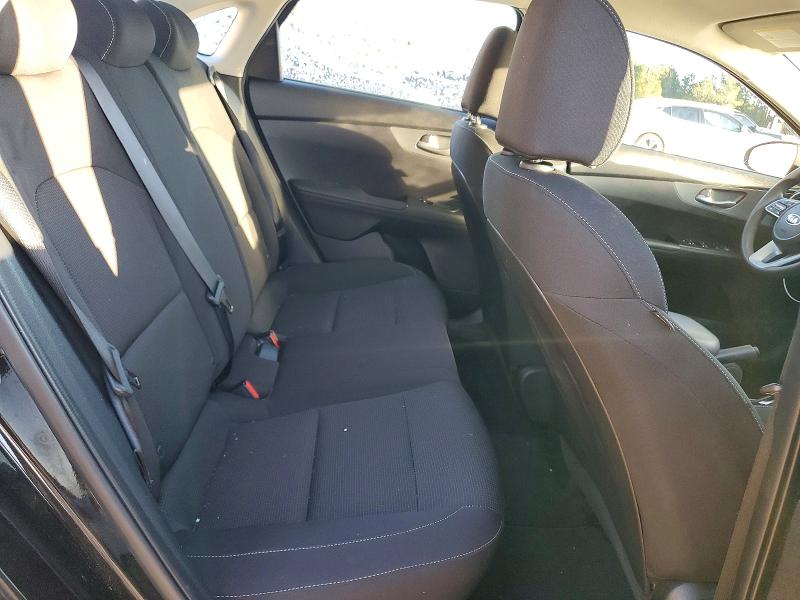 Photo 10 from auction – 2021 KIA FORTE FE with VIN 3KPF24AD3ME304983