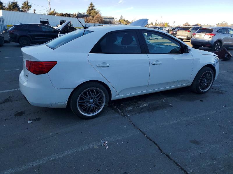 Photo 3 from auction – 2010 KIA FORTE with VIN KNAFU4A23A5881221