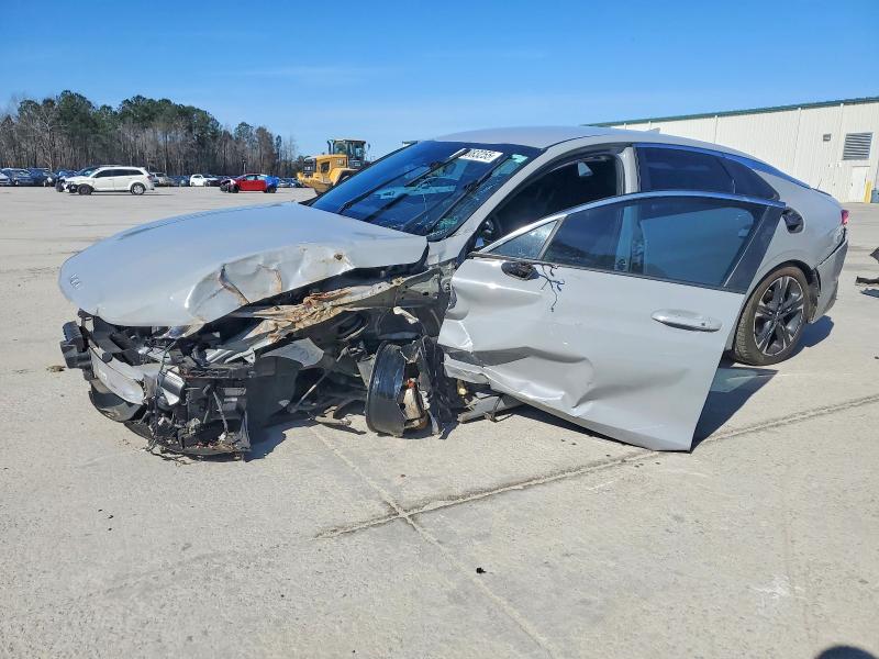 KIA K5 2022 with VIN 5XXG64J29NG083213 - Photo from auction