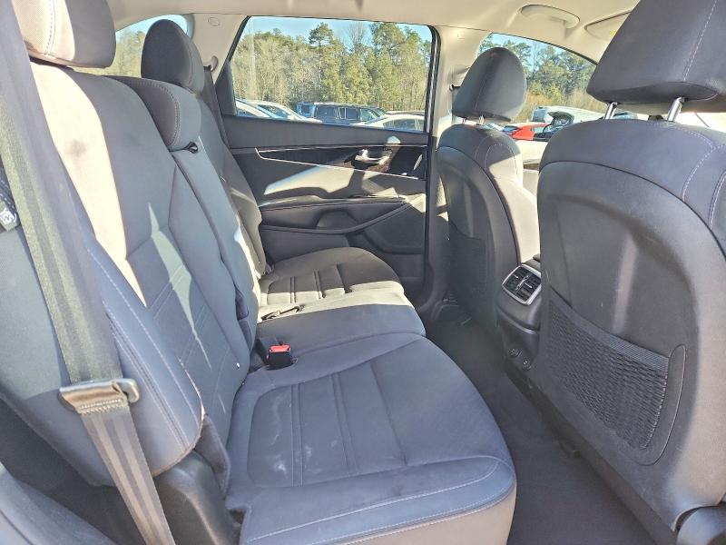 Photo 11 from auction – 2019 KIA SORENTO L with VIN 5XYPGDA34KG475030