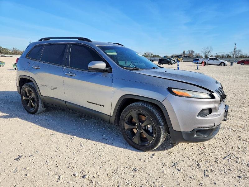 Photo 4 from auction – 2016 JEEP CHEROKEE L with VIN 1C4PJLCS8GW107265