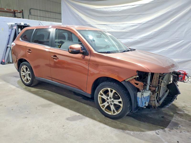 Photo 4 from auction – 2014 MITSUBISHI OUTLANDER with VIN JA4AZ3A36EZ017662