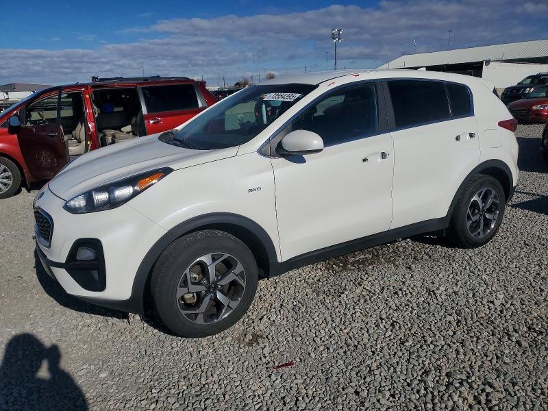 KIA SPORTAGE L 2021 with VIN KNDPMCAC9M7900826 - Photo from auction