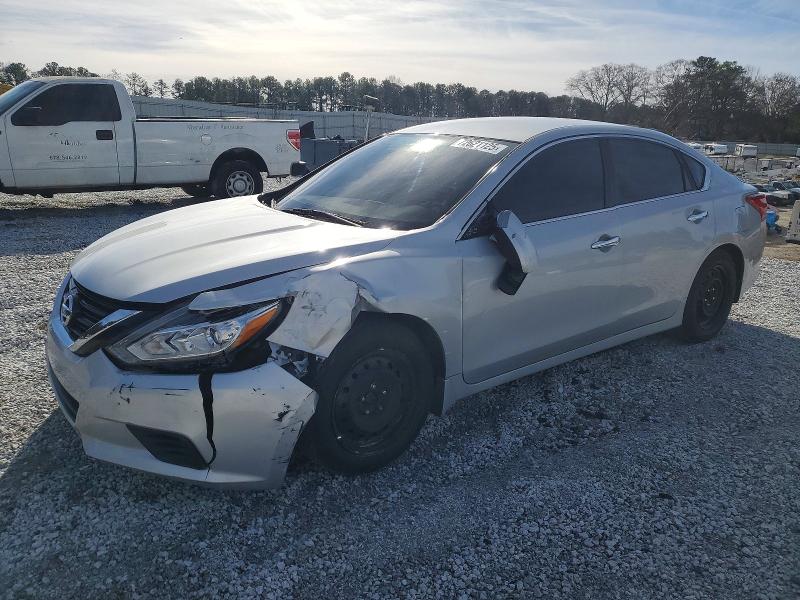NISS ALTIMA 2017 with VIN 1N4AL3AP9HN330488 - Photo from auction