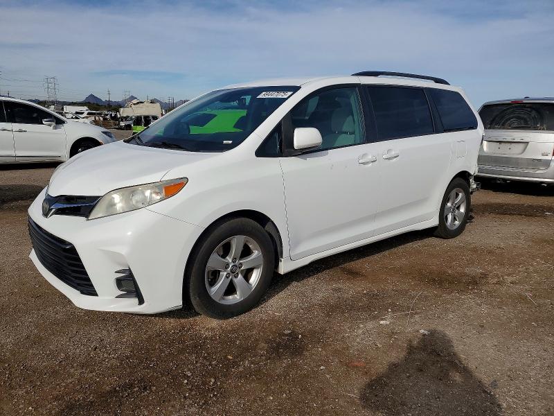 Photo 1 from auction – 2018 TOYOTA SIENNA LE with VIN 5TDKZ3DC8JS953252