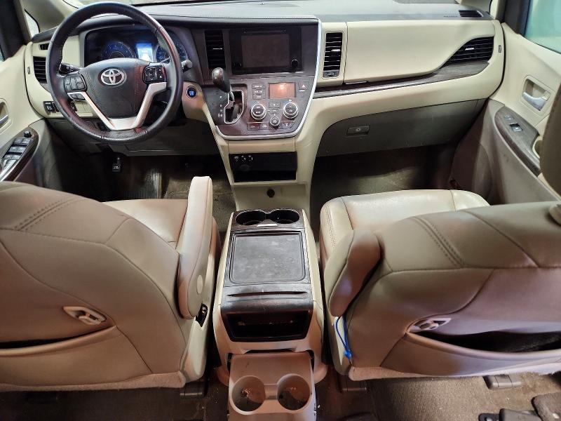 Photo 8 from auction – 2017 TOYOTA SIENNA XLE with VIN 5TDDZ3DC1HS160068