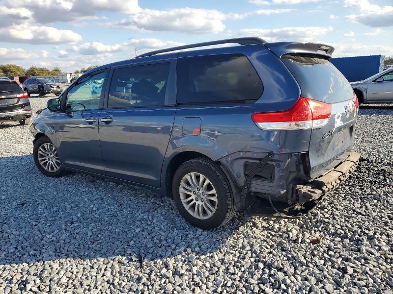 Photo 2 from auction – 2014 TOYOTA SIENNA XLE with VIN 5TDYK3DCXES466591