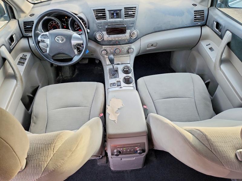 Photo 8 from auction – 2012 TOYOTA HIGHLANDER with VIN 5TDBK3EHXCS163744