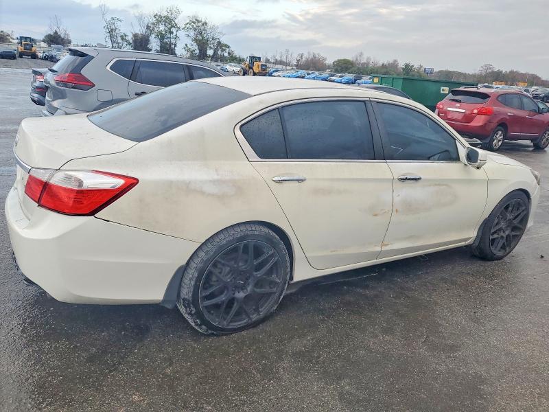 Photo 3 from auction – 2013 HONDA ACCORD EX with VIN 1HGCR2F73DA127569