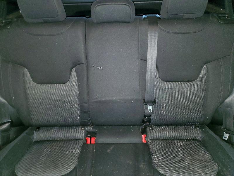 Photo 10 from auction – 2015 JEEP RENEGADE with VIN ZACCJBBTXFPB99946