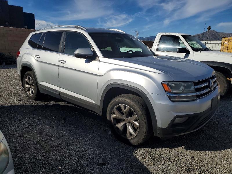 Photo 4 from auction – 2019 VOLKSWAGEN ATLAS with VIN 1V2DR2CA2KC572310