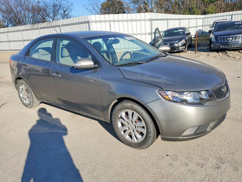 Photo 4 from auction – 2010 KIA FORTE EX with VIN KNAFU4A22A5861767