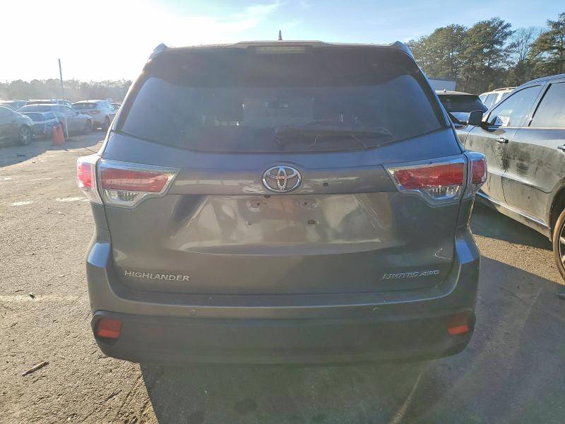 Photo 6 from auction – 2014 TOYOTA HIGHLANDER with VIN 5TDDKRFH5ES032105