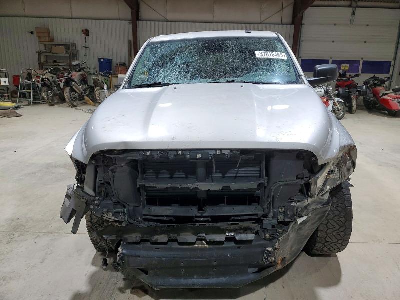 Photo 5 from auction – 2013 RAM 1500 ST with VIN 3C6JR6DGXDG515231