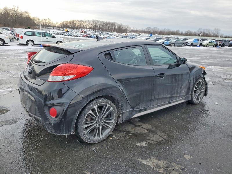 Photo 3 from auction – 2016 HYUNDAI VELOSTER with VIN KMHTC6AE0GU272046