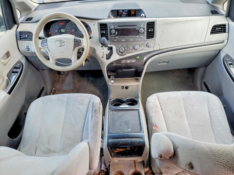Photo 8 from auction – 2012 TOYOTA SIENNA with VIN 5TDKK3DC1CS186335