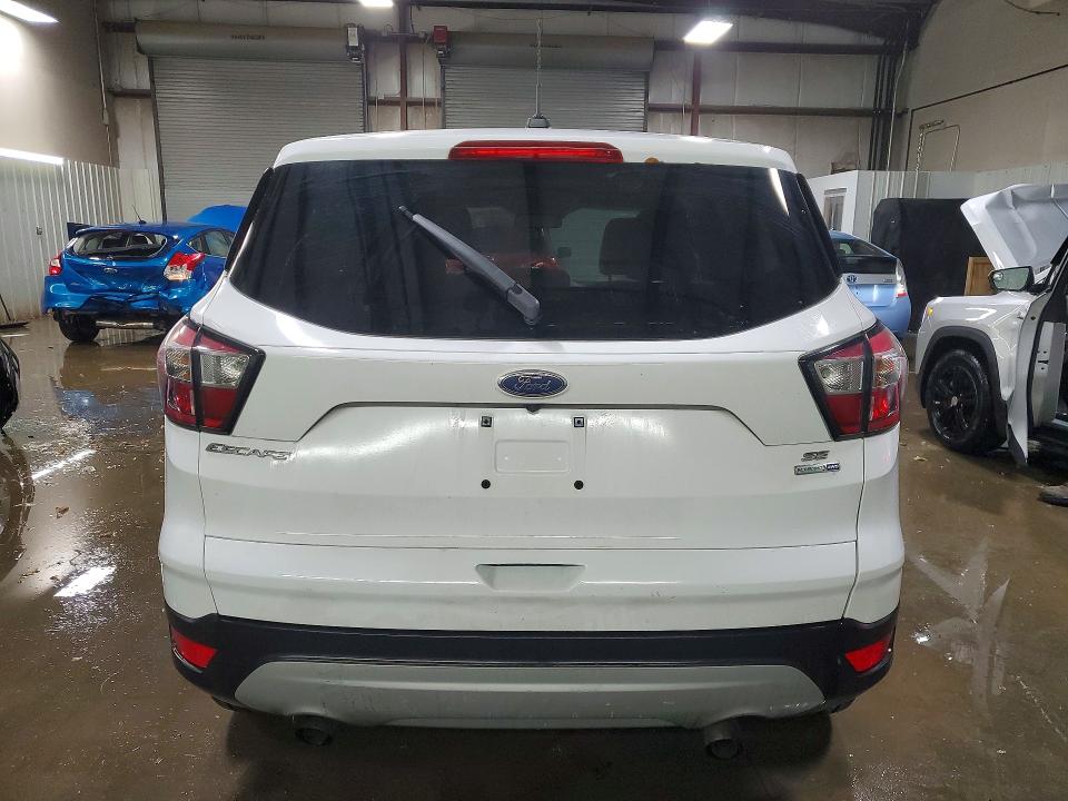 Photo 6 from auction – 2017 FORD ESCAPE with VIN 1FMCU9GD5HUC32088