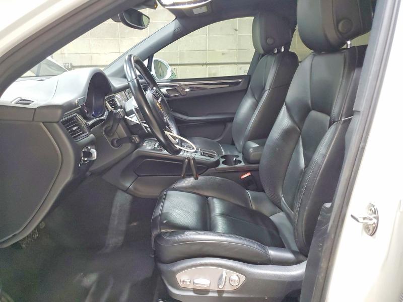 Photo 7 from auction – 2017 PORSCHE MACAN S with VIN WP1AB2A57HLB20715
