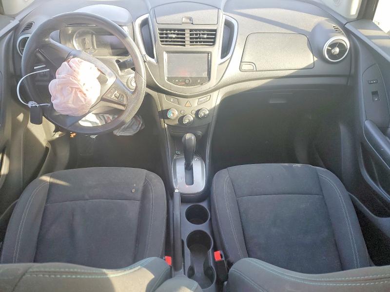 Photo 8 from auction – 2015 CHEVROLET TRAX LS with VIN KL7CJKSB4FB209868