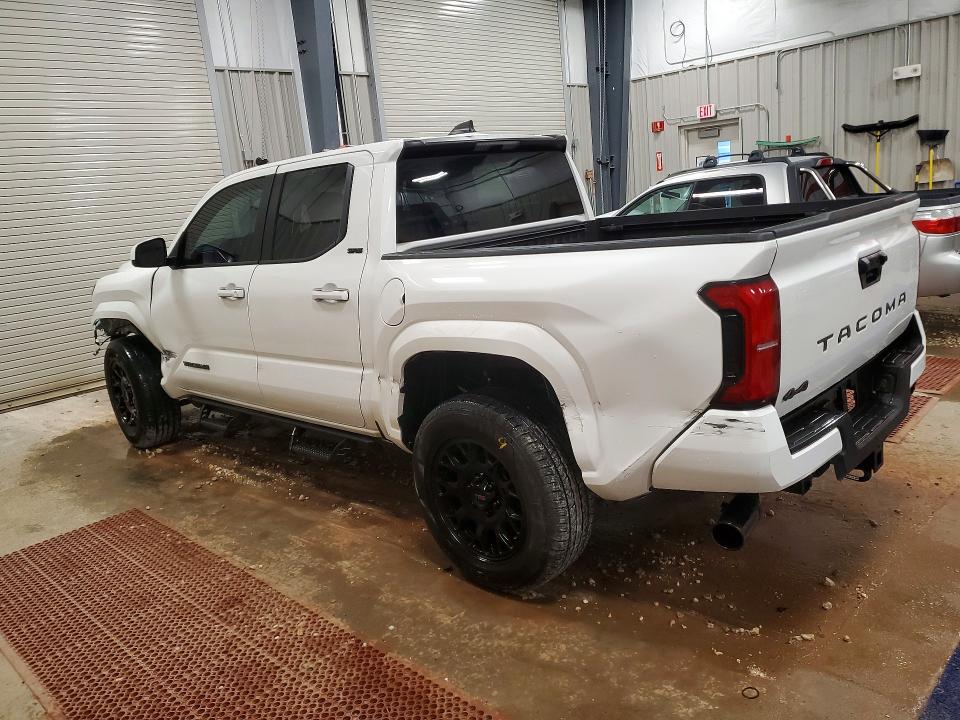 Photo 2 from auction – 2024 TOYOTA TACOMA with VIN 3TMLB5JN6RM085340