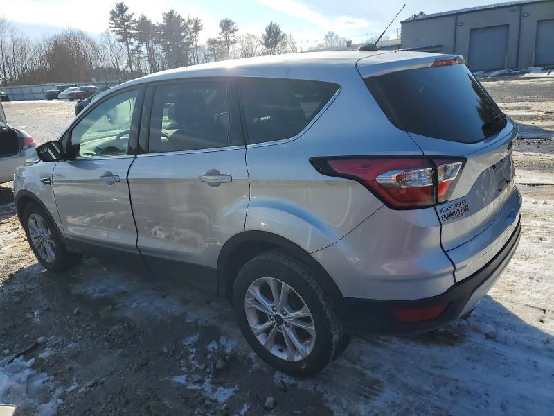 Photo 2 from auction – 2017 FORD ESCAPE SE with VIN 1FMCU9GD3HUE81926