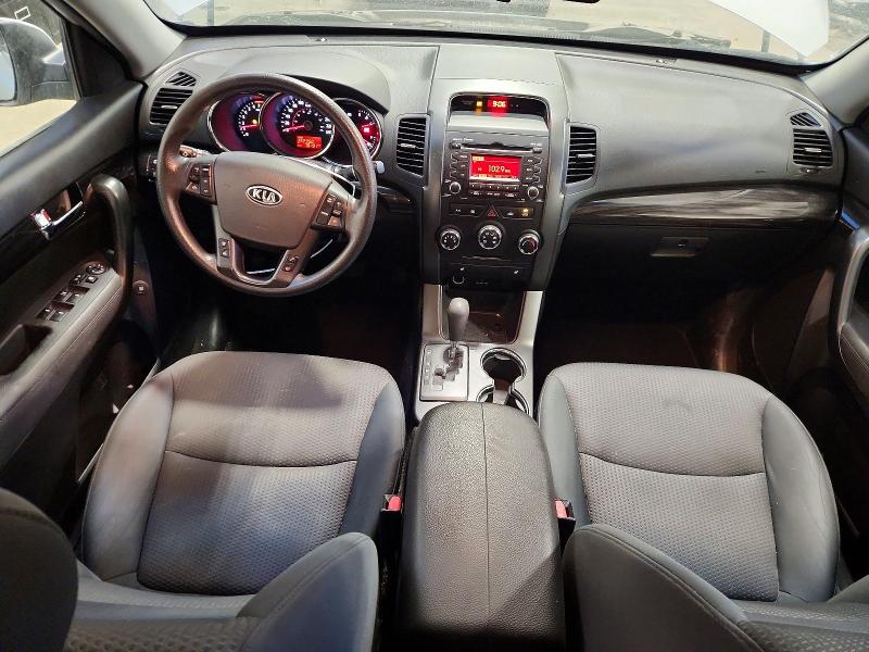 Photo 8 from auction – 2012 KIA SORENTO with VIN 5XYKTCA65CG286995