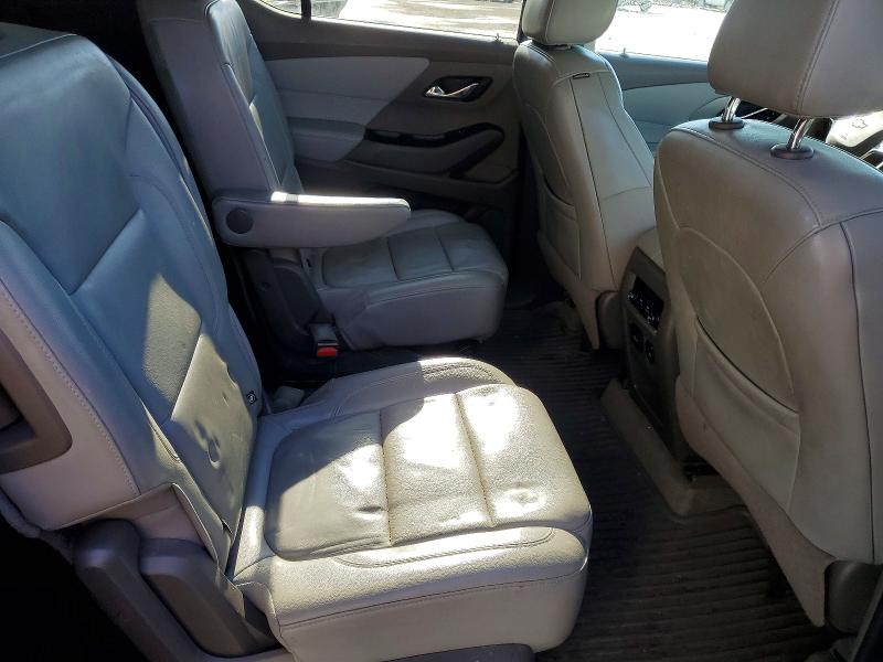 Photo 11 from auction – 2018 CHEVROLET TRAVERSE L with VIN 1GNERHKW1JJ186193