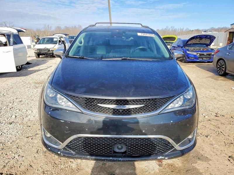 Photo 5 from auction – 2017 CHRYSLER PACIFICA with VIN 2C4RC1GG2HR619949