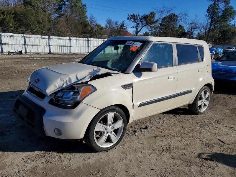 KIA SOUL + 2010 with VIN KNDJT2A21A7066735 - Photo from auction