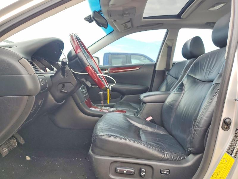 Photo 7 from auction – 2004 LEXUS ES 330 with VIN JTHBA30GX40018482