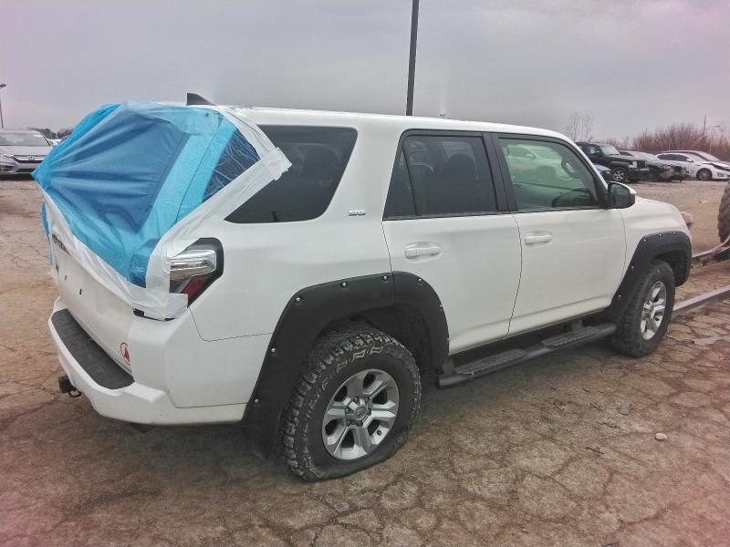 Photo 3 from auction – 2017 TOYOTA 4RUNNER SR with VIN JTEBU5JR0H5439541