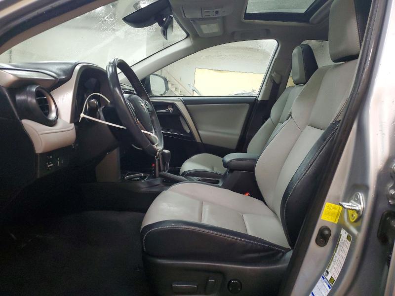 Photo 7 from auction – 2017 TOYOTA RAV4 LIMIT with VIN 2T3DFREVXHW685205