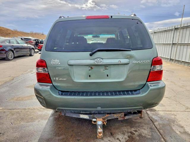 Photo 6 from auction – 2005 TOYOTA HIGHLANDER with VIN JTEEP21A750123415