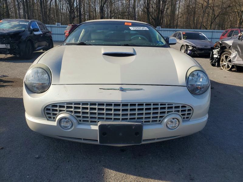 Photo 5 from auction – 2005 FORD THUNDERBIRD with VIN 1FAHP69A95Y108371