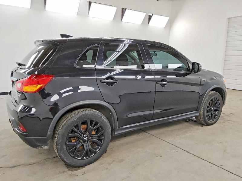 Photo 3 from auction – 2018 MITSUBISHI OUTLANDER with VIN JA4AP3AUXJZ025420