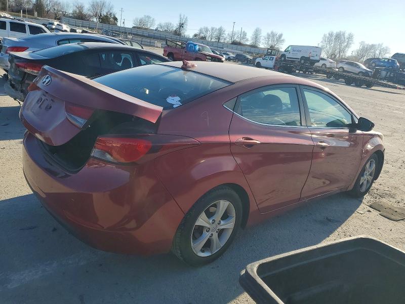 Photo 3 from auction – 2016 HYUNDAI ELANTRA SE with VIN 5NPDH4AE9GH732944