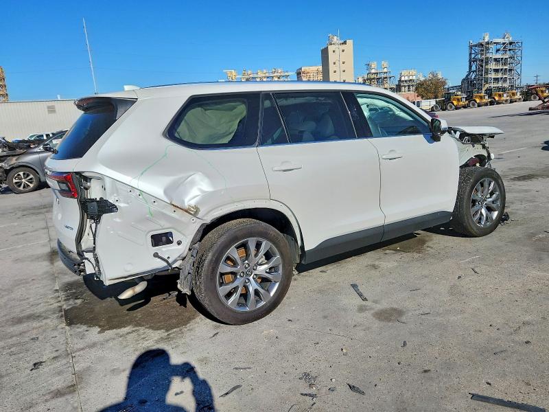 Photo 3 from auction – 2024 TOYOTA GRAND HIGHLANDER with VIN 5TDAAAB56RS026497