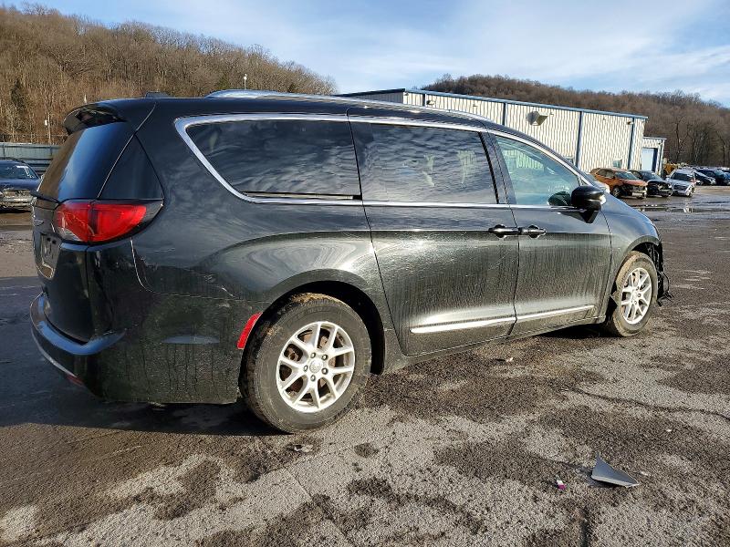 Photo 3 from auction – 2020 CHRYSLER PACIFICA T with VIN 2C4RC1BG1LR115571
