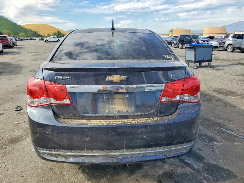 Photo 6 from auction – 2014 CHEVROLET CRUZE with VIN 1G1PE5SB2E7358669