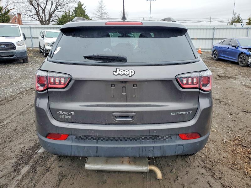 Photo 6 from auction – 2018 JEEP COMPASS with VIN 3C4NJDABXJT399613