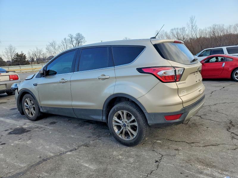 Photo 2 from auction – 2017 FORD ESCAPE with VIN 1FMCU0GD3HUC85917